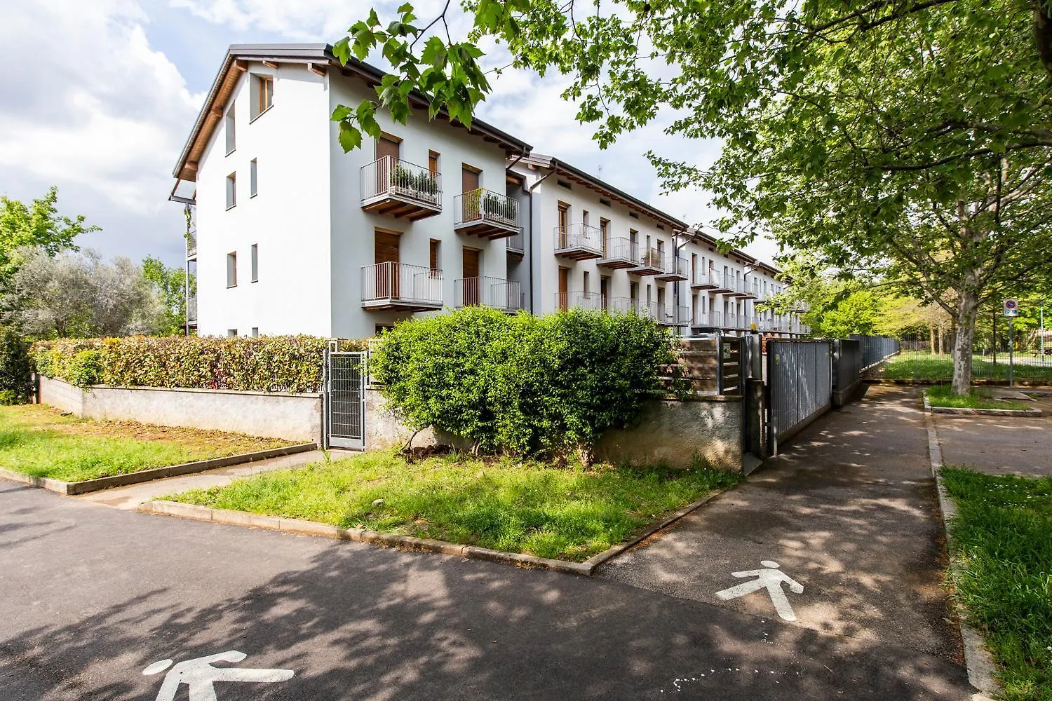 Cave 47 Zona Ospedale Giovanni Xxiii Bergamo 0*,  Italien